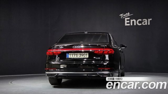 Audi A8 2021 — photo 4