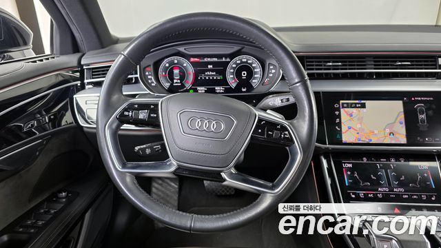 Audi A8 2021 — photo 19