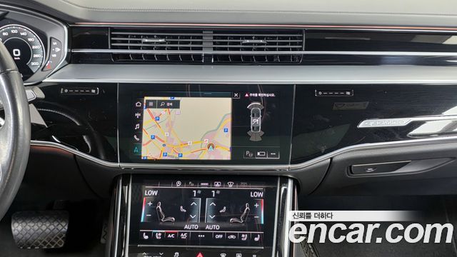 Audi A8 2021 — photo 20
