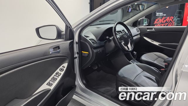 Hyundai Accent 2014 — photo 13