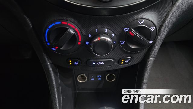 Hyundai Accent 2014 — photo 23