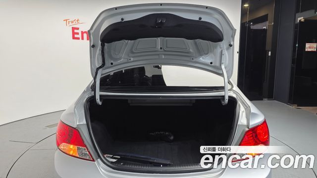 Hyundai Accent 2014 — photo 26