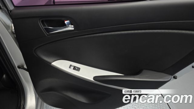 Hyundai Accent 2014 — photo 15