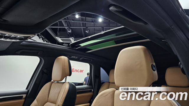 Porsche Cayenne 2016 — photo 15