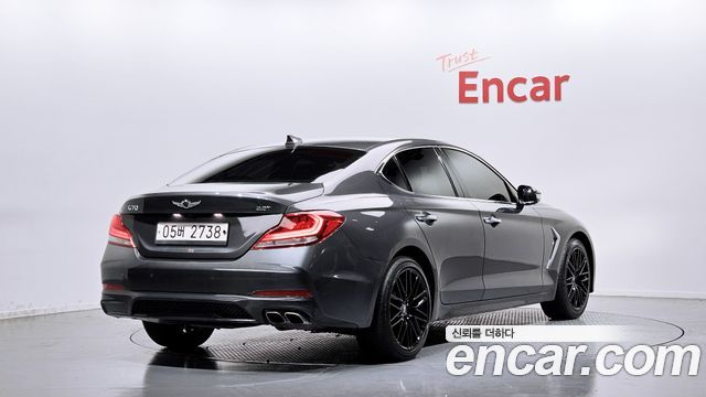 Genesis G70 2018 — photo 2