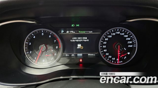 Genesis G70 2018 — photo 11