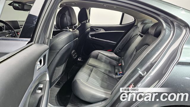 Genesis G70 2018 — photo 17