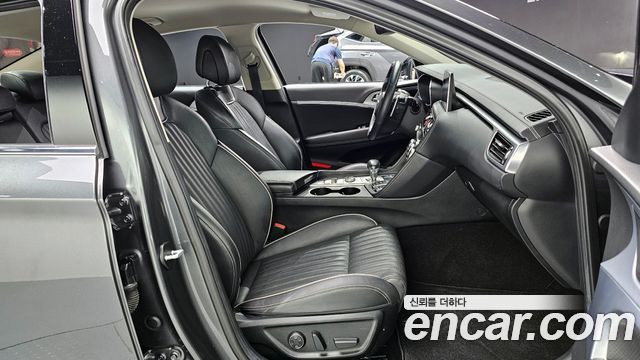 Genesis G70 2018 — photo 18