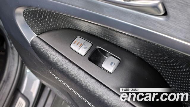 Genesis G70 2018 — photo 23