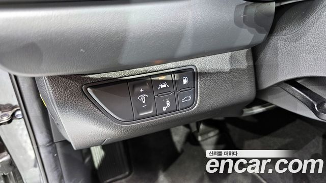 Genesis G70 2018 — photo 25