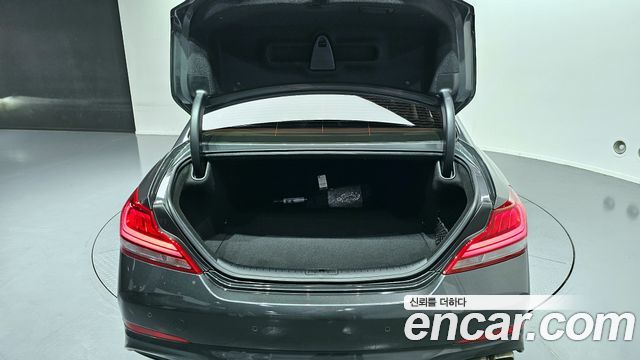 Genesis G70 2018 — photo 29