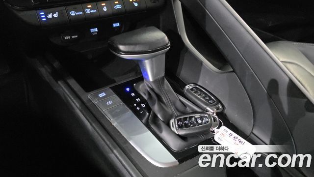 Hyundai AVANTE 2021 — photo 12
