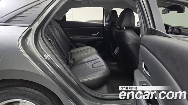 Hyundai AVANTE 2021 — photo 17