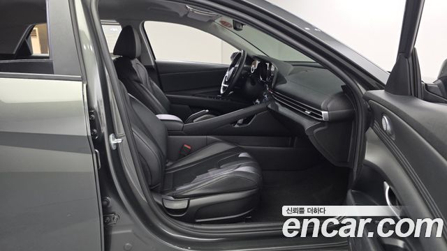 Hyundai AVANTE 2021 — photo 18