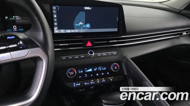 Hyundai AVANTE 2021 — photo 23