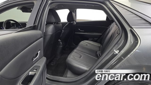 Hyundai AVANTE 2021 — photo 16