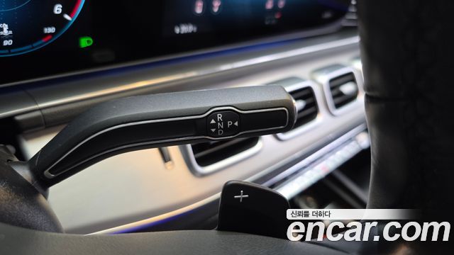 Mercedes-Benz GLE-Class 2021 — photo 9