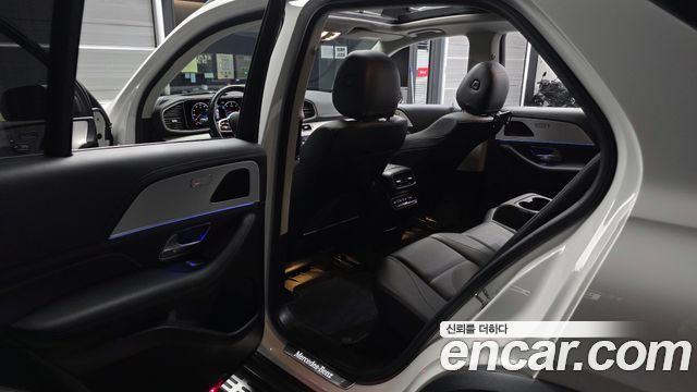 Mercedes-Benz GLE-Class 2021 — photo 11