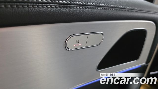 Mercedes-Benz GLE-Class 2021 — photo 18