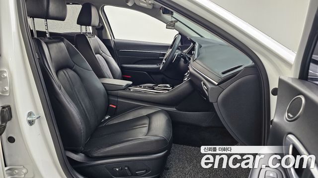 Hyundai Sonata 2020 — photo 17