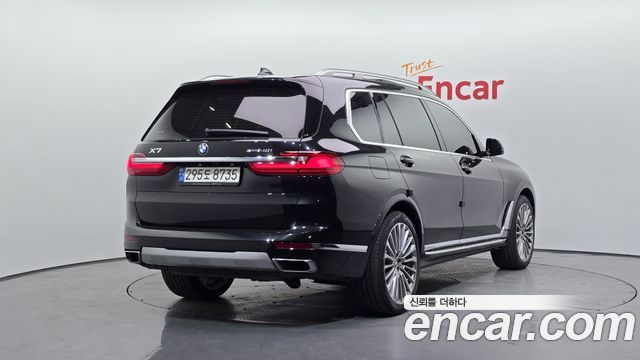 BMW X7 2021 — photo 2