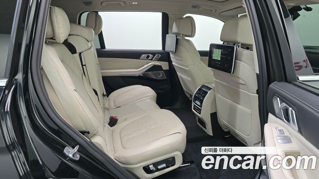 BMW X7 2021 — photo 20