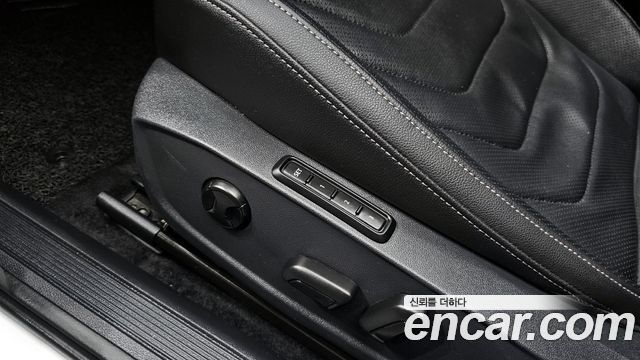 Volkswagen Jetta 2021 — photo 23