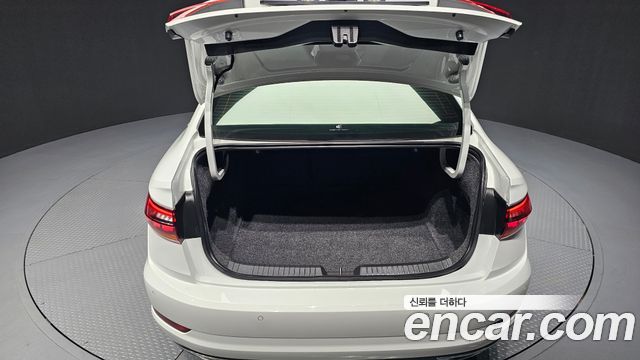 Volkswagen Jetta 2021 — photo 26