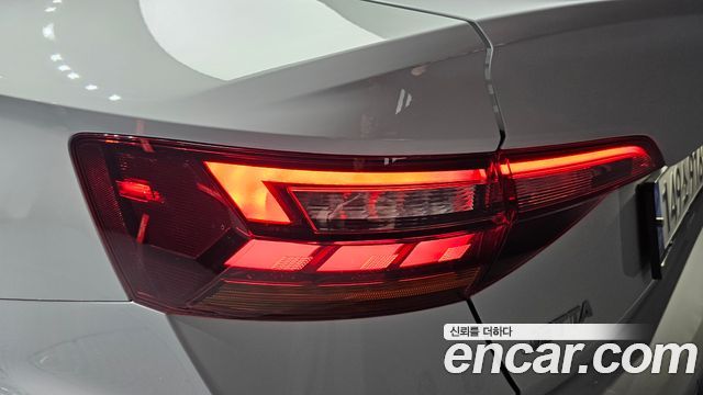 Volkswagen Jetta 2021 — photo 9