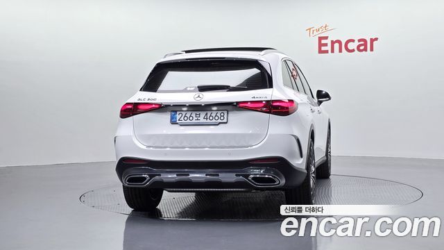 Mercedes-Benz GLC-Class 2026 — photo 4