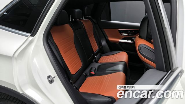 Mercedes-Benz GLC-Class 2026 — photo 17