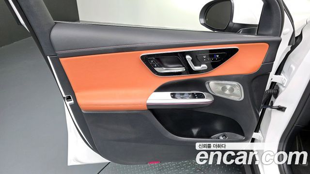 Mercedes-Benz GLC-Class 2026 — photo 14