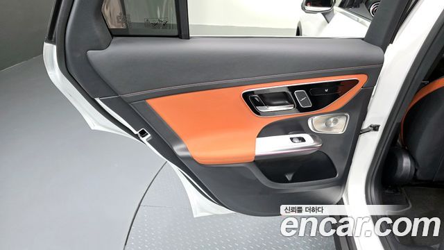 Mercedes-Benz GLC-Class 2026 — photo 15