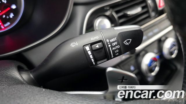 Genesis G70 2019 — photo 25