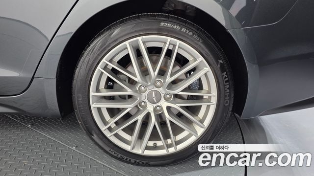 Genesis G70 2019 — photo 7