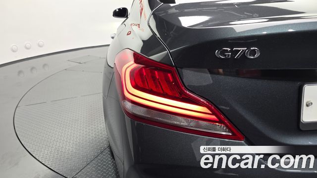 Genesis G70 2019 — photo 9