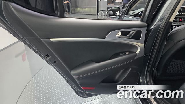 Genesis G70 2019 — photo 15