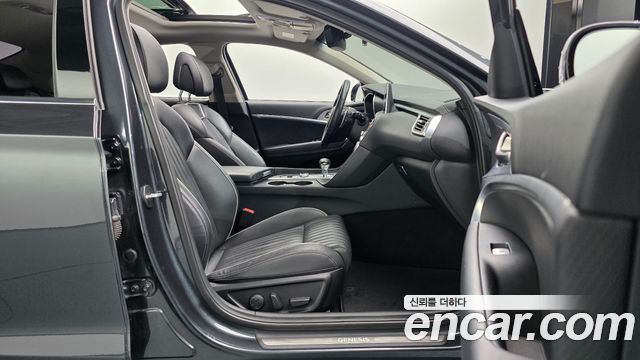 Genesis G70 2019 — photo 16