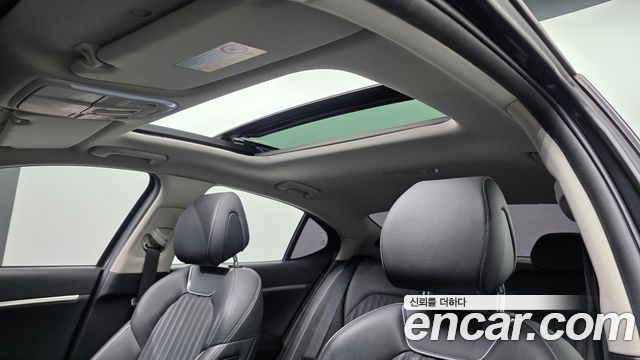 Genesis G70 2019 — photo 31