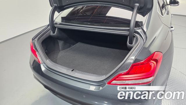 Genesis G70 2019 — photo 33