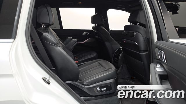 BMW X7 2024 — photo 17