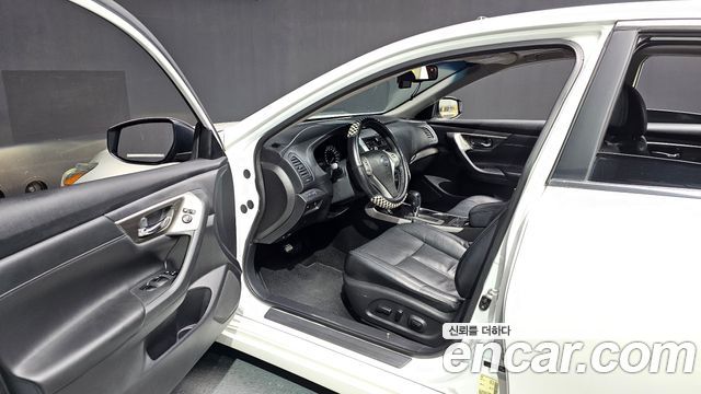Nissan Altima 2015 — photo 10
