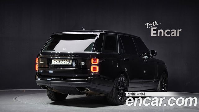 Land Rover Range Rover 2019 — photo 2