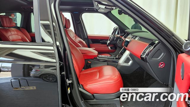 Land Rover Range Rover 2019 — photo 17