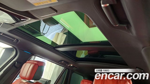 Land Rover Range Rover 2019 — photo 24