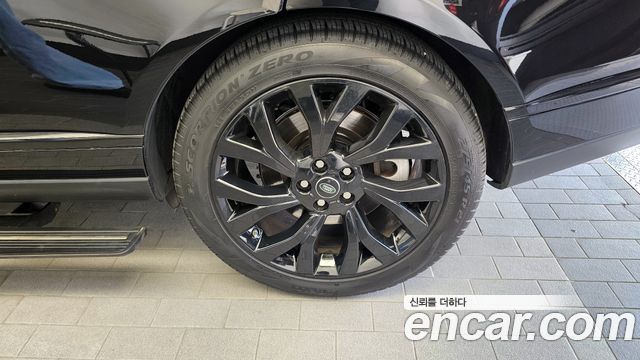 Land Rover Range Rover 2019 — photo 7