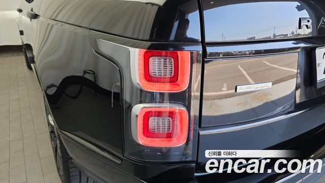 Land Rover Range Rover 2019 — photo 9