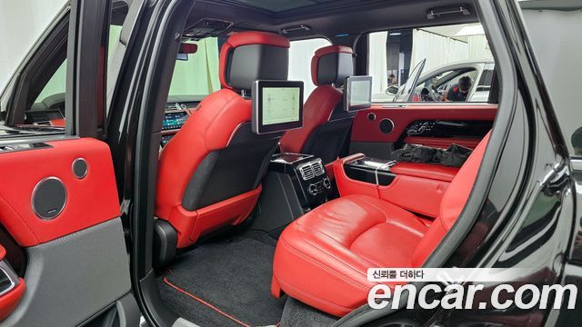 Land Rover Range Rover 2019 — photo 16