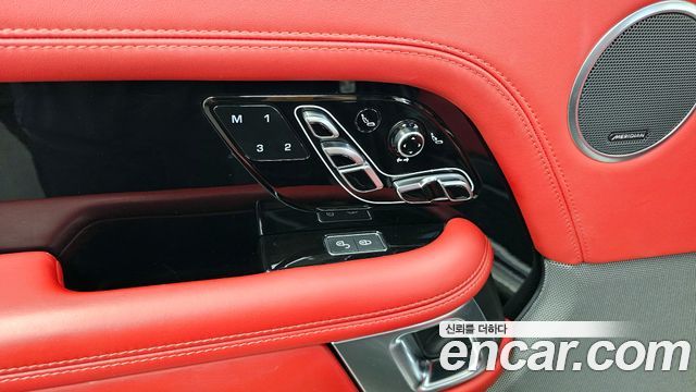 Land Rover Range Rover 2019 — photo 32