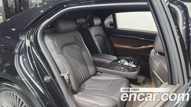 Genesis G90 2021 — photo 18